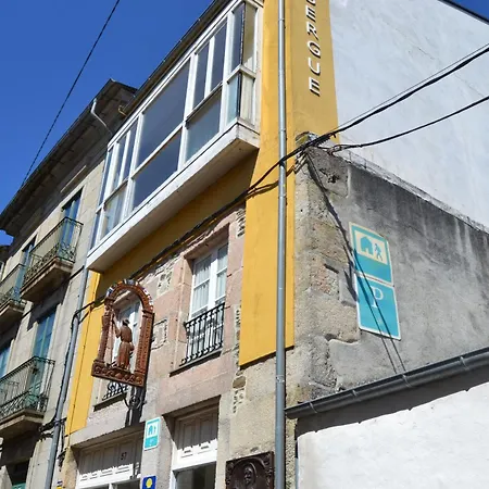 Albergue Internacional *